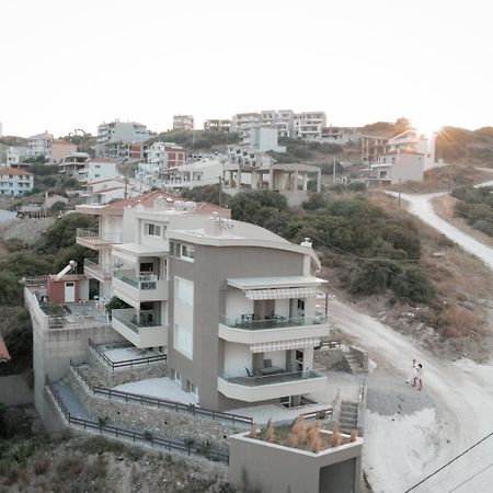 Dk Luxury Suite Néa Péramos Εξωτερικό φωτογραφία
