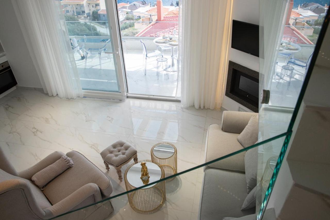Dk Luxury Suite Néa Péramos Εξωτερικό φωτογραφία